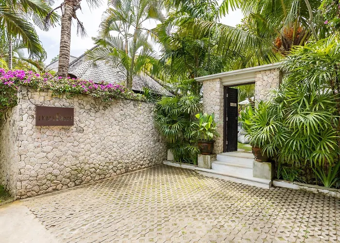 Fraser Baye Villa